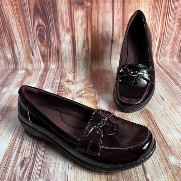 Clarks Shoes - Clarks ASHLAND BUBBLE Sz 12 W Burgundy Maroon Patent Leather Shoes Flats Loafers